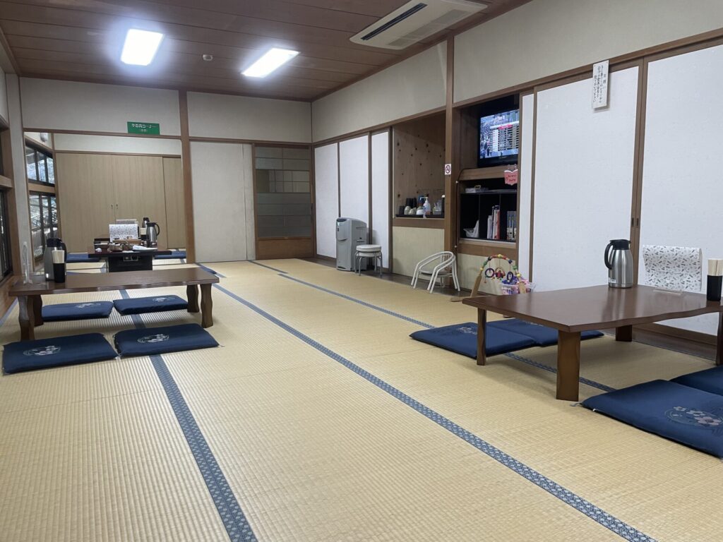 新見屋店内の様子