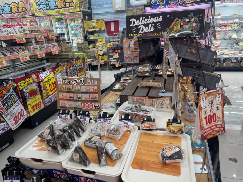 ドン・キホーテ屋島店食品棚