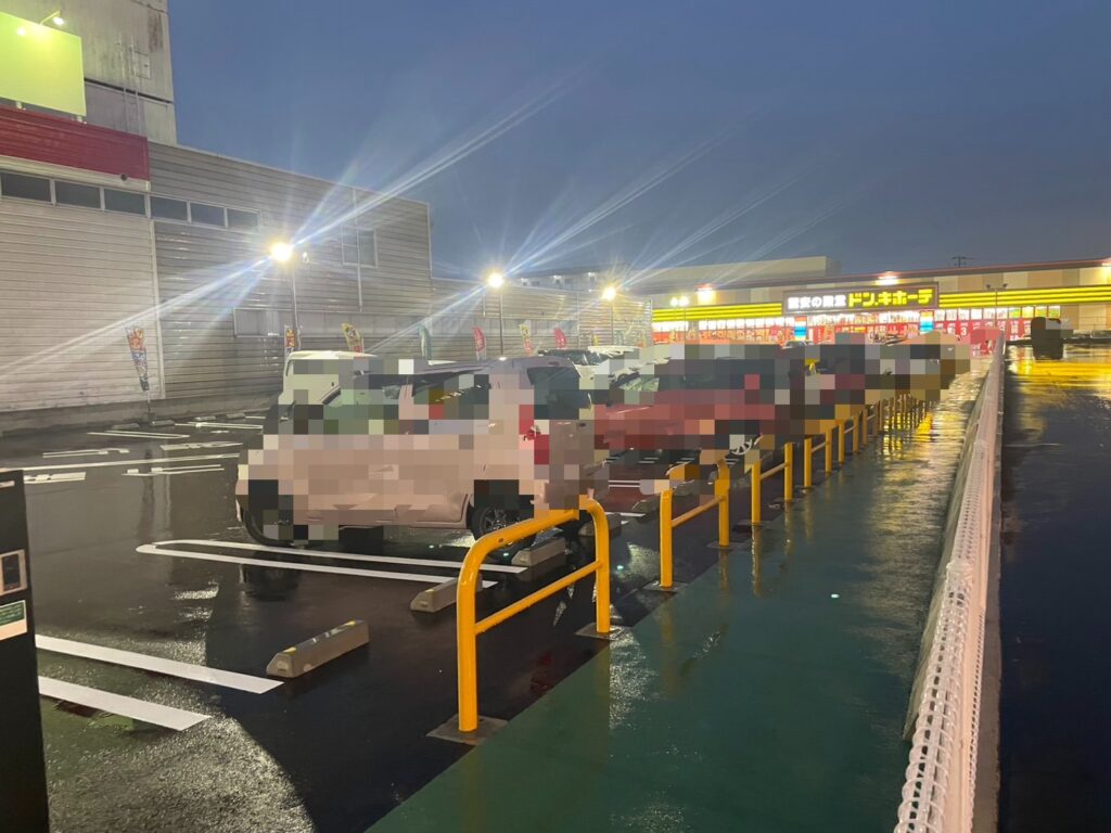 ドン・キホーテ屋島店駐車場