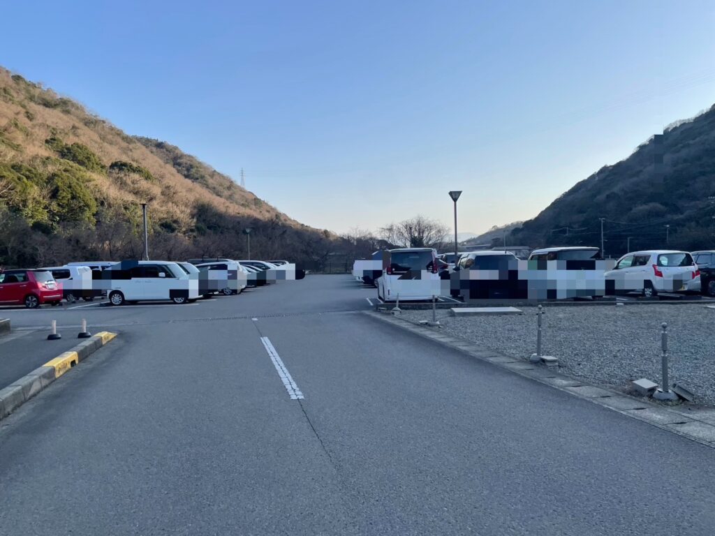 あせび温泉駐車場